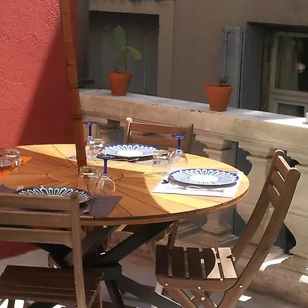 La Terrasse Du Marche Aux Fleurs Montpellier