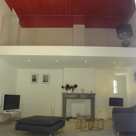 La Terrasse Du Marche Aux Fleurs *